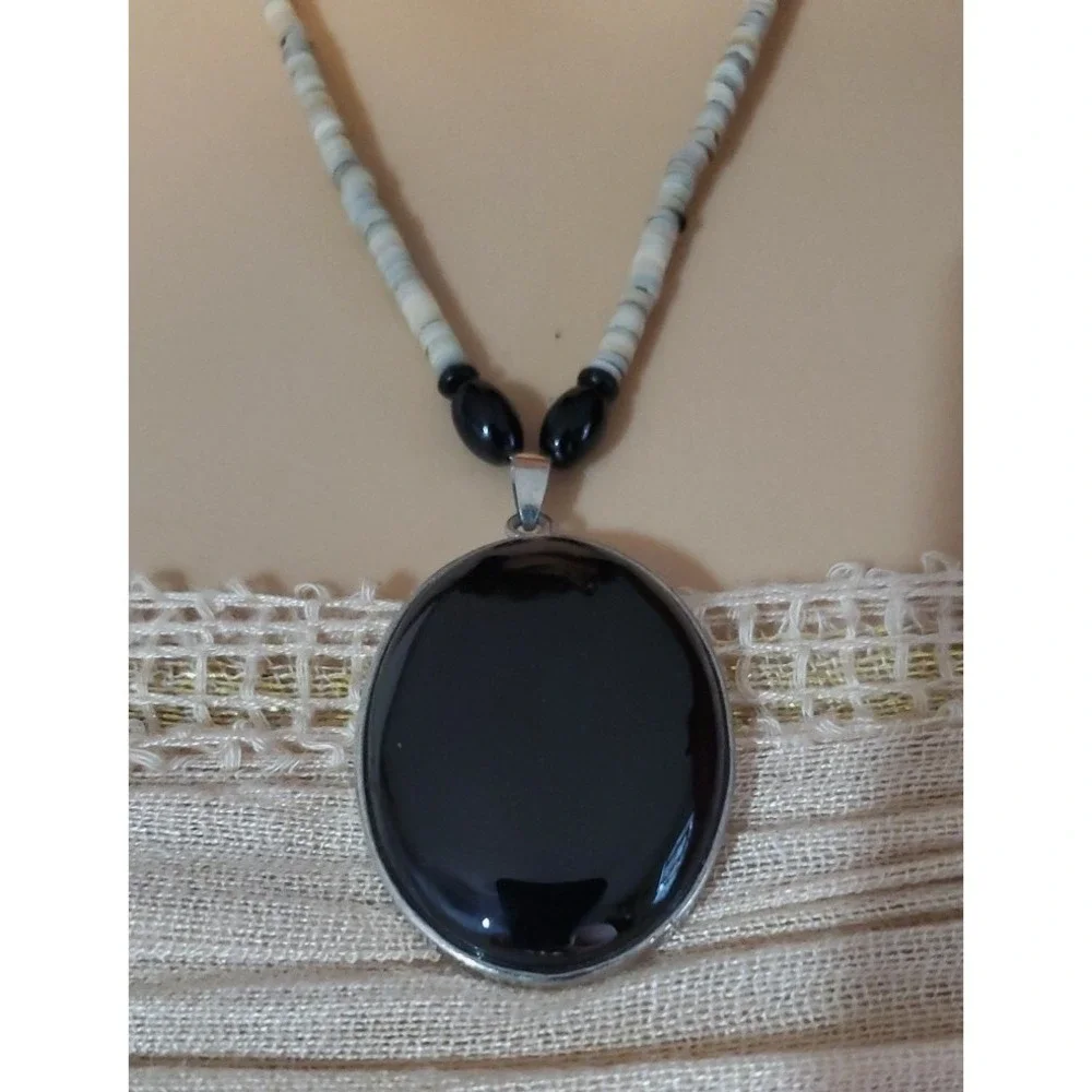Black And Tan Stone Disk Necklace‎ With Black Pendant In Silvertoned Bezel
